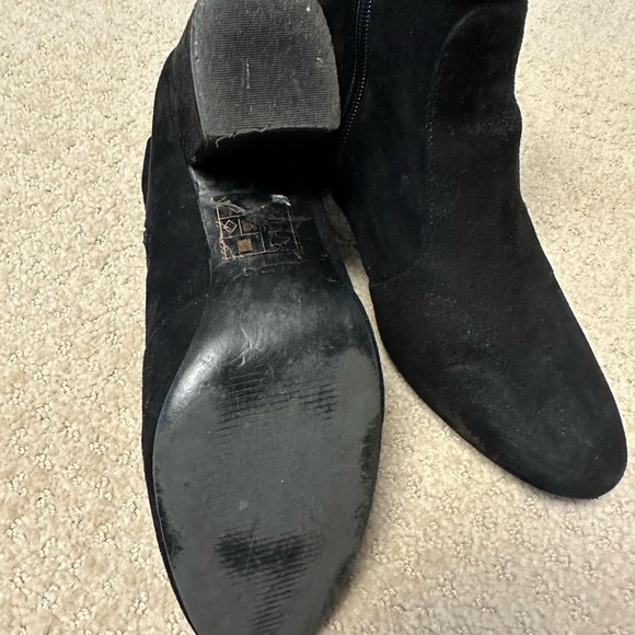 Black suede booties - Picture 3 of 3